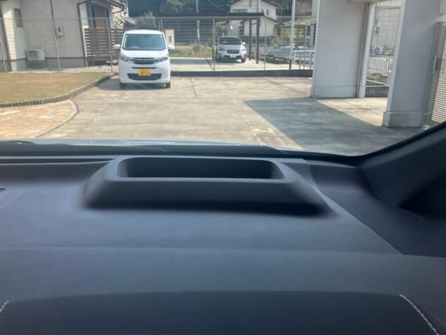 TOYOTA VELLFIRE  HYBRID 4WD 2024 Image 31