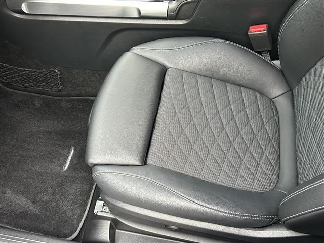 MERCEDES BENZ GLB 2020 Image 31