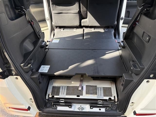 HONDA N BOX+ CUSTOM 2014 Image 31