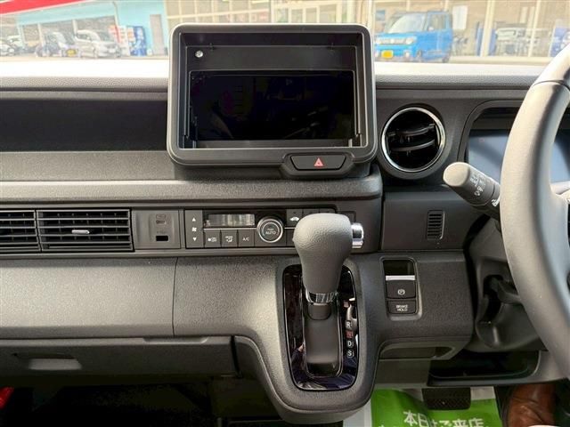 HONDA N BOX CUSTOM 2026 Image 31