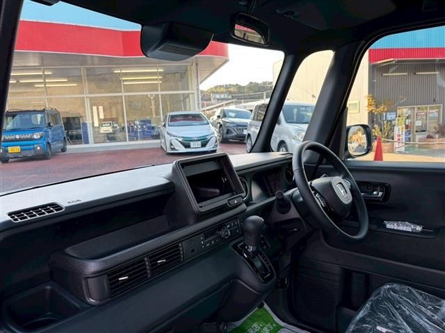 HONDA N BOX CUSTOM 2026 Image 31