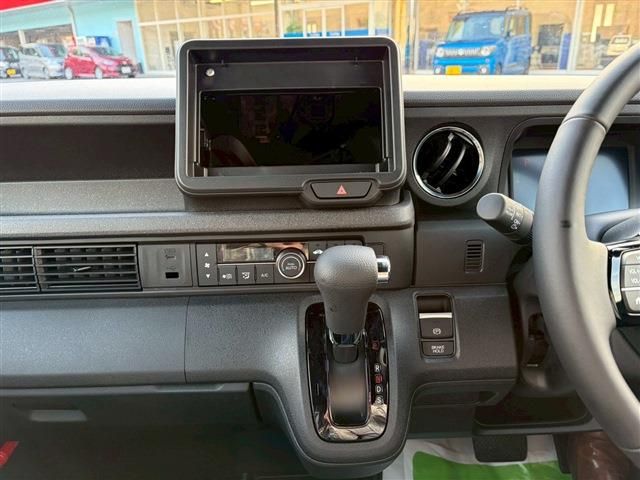 HONDA N BOX CUSTOM 2026 Image 31