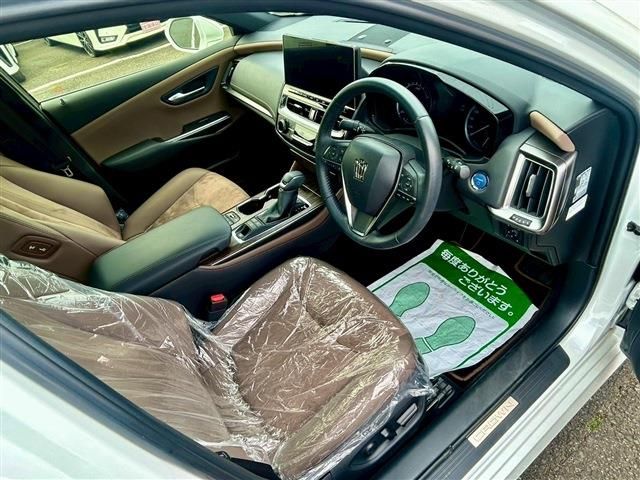 TOYOTA CROWN SEDAN HYBRID 2022 Image 31