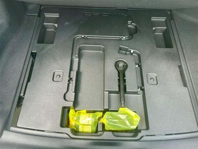 TOYOTA CROWN SEDAN HYBRID 2022 Image 31