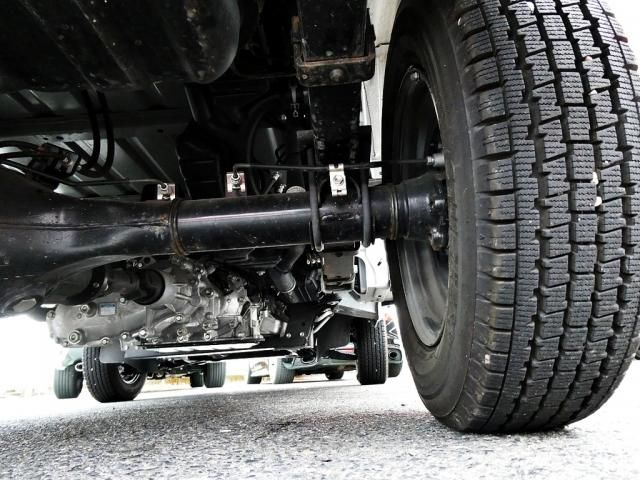 DAIHATSU HIJET TRUCK 4WD 2023 Image 31