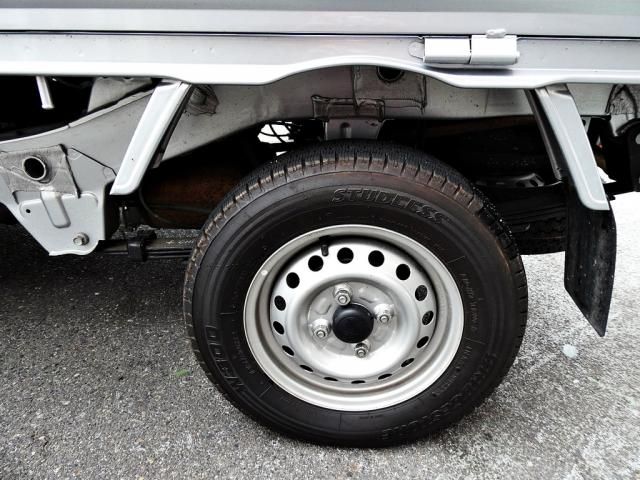 DAIHATSU HIJET TRUCK 4WD 2023 Image 31