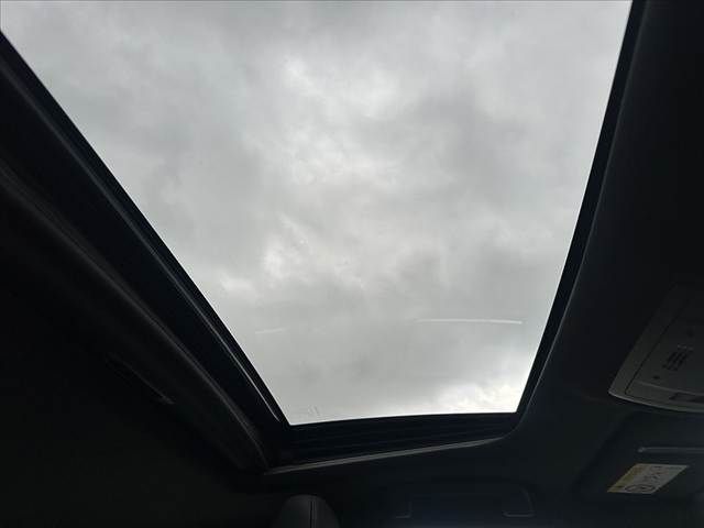 TOYOTA LEXUS IS300H 2022 Image 31