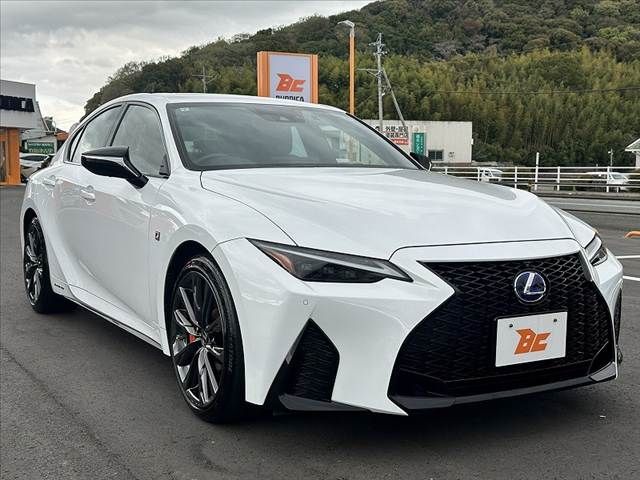 TOYOTA LEXUS IS300H 2022 Image 31