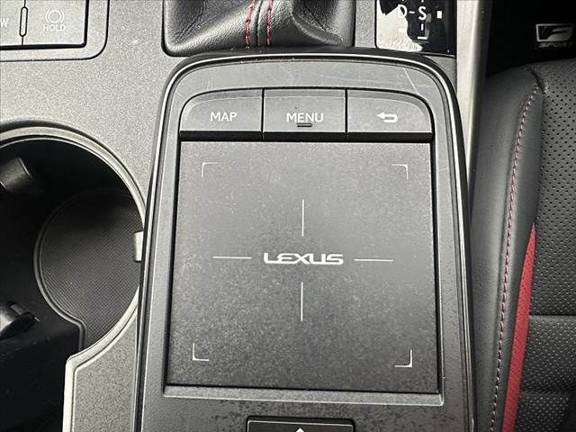 TOYOTA LEXUS IS300H 2022 Image 31