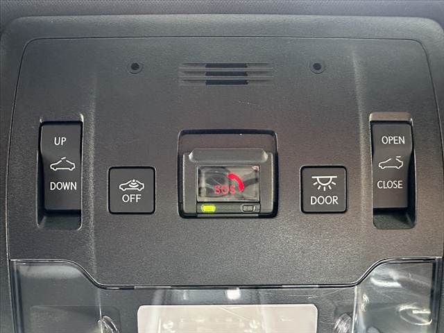 TOYOTA LEXUS IS300H 2022 Image 31