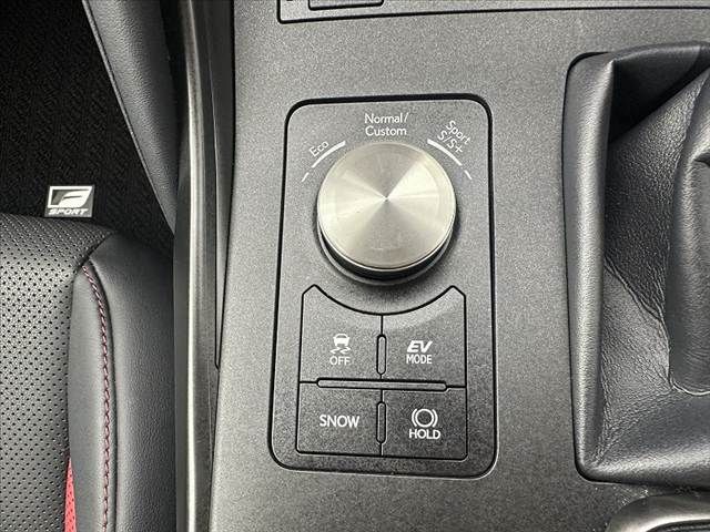 TOYOTA LEXUS IS300H 2022 Image 31