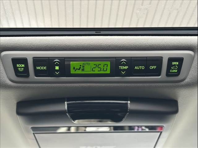 TOYOTA VELLFIRE 2014 Image 31