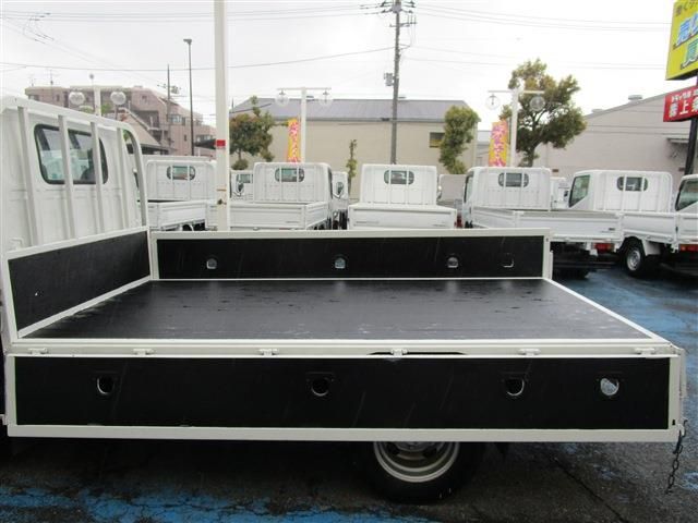 ISUZU  2013 Image 31