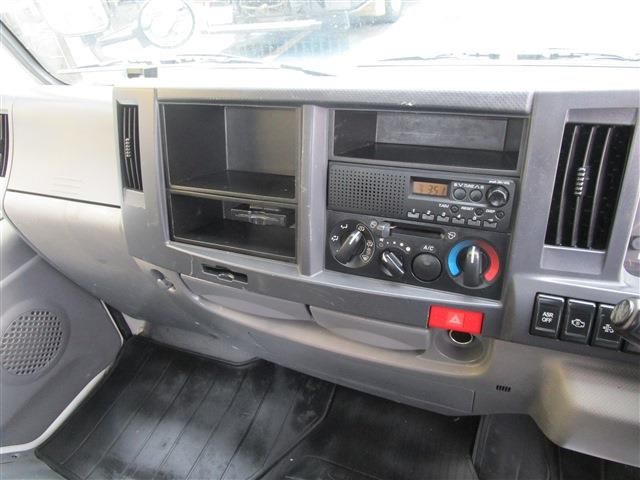 ISUZU  2013 Image 31