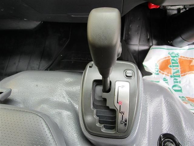 ISUZU  2013 Image 31