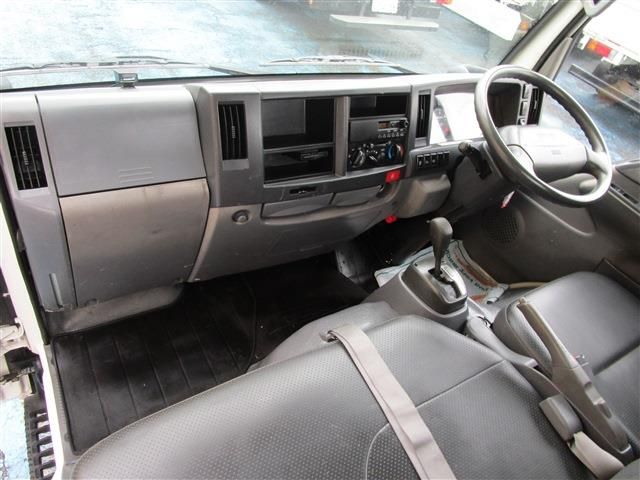 ISUZU  2013 Image 31