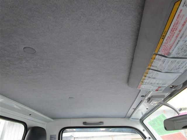 ISUZU  2013 Image 31