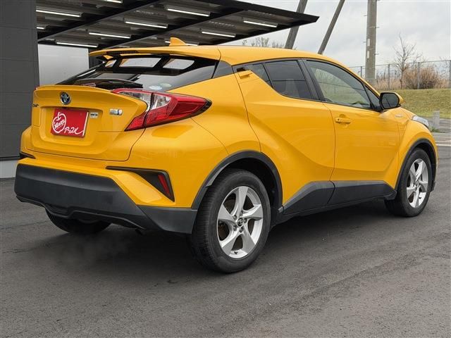 TOYOTA C-HR 2017 Image 31