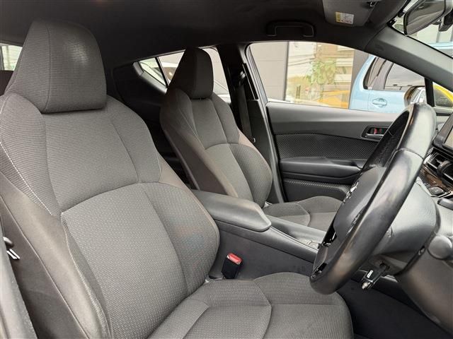 TOYOTA C-HR 2017 Image 31