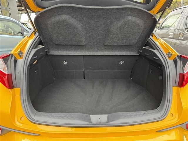 TOYOTA C-HR 2017 Image 31