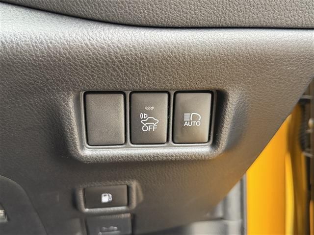 TOYOTA C-HR 2017 Image 31