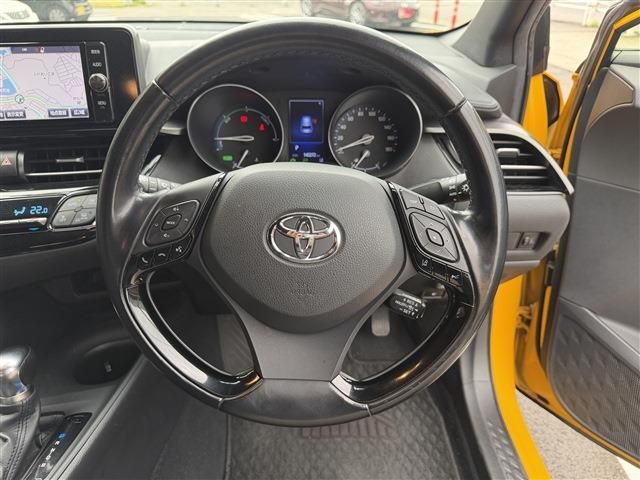 TOYOTA C-HR 2017 Image 31