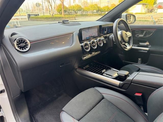 MERCEDES BENZ GLA CL 2022 Image 31