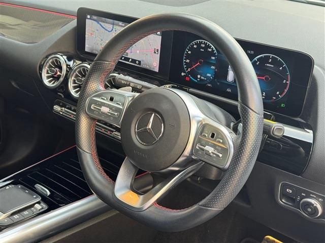 MERCEDES BENZ GLA CL 2022 Image 31