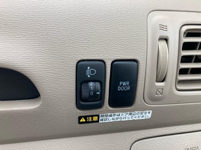 TOYOTA RAUM 2007 Image 31