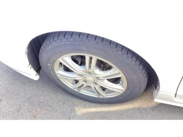 TOYOTA PRIUS ALPHA 2012 Image 31