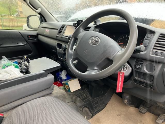 TOYOTA REGIUSACE VAN 2WD 2015 Image 31