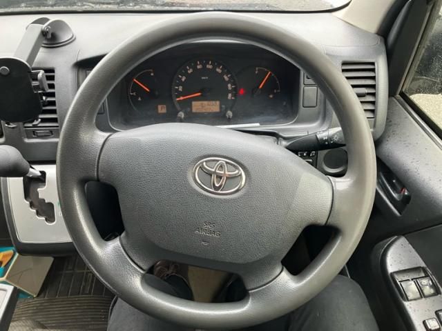 TOYOTA REGIUSACE VAN 2WD 2015 Image 31