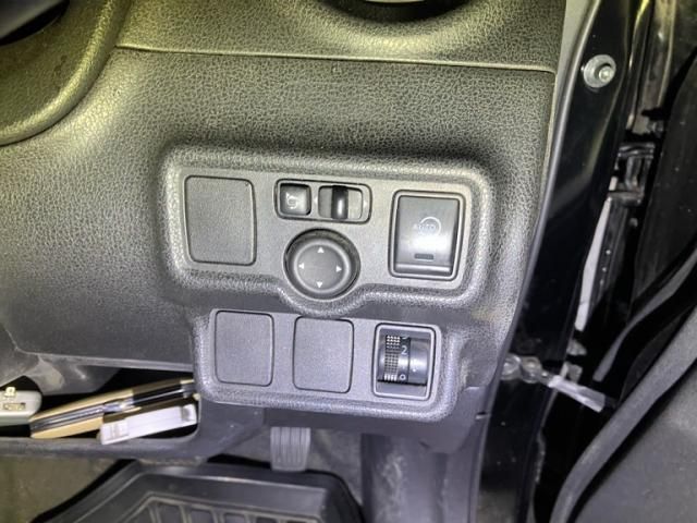 NISSAN NOTE 2013 Image 31