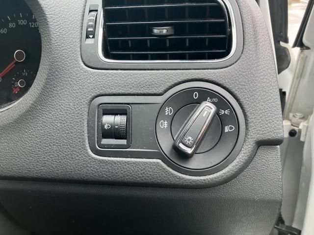 VOLKSWAGEN POLO 2014 Image 31