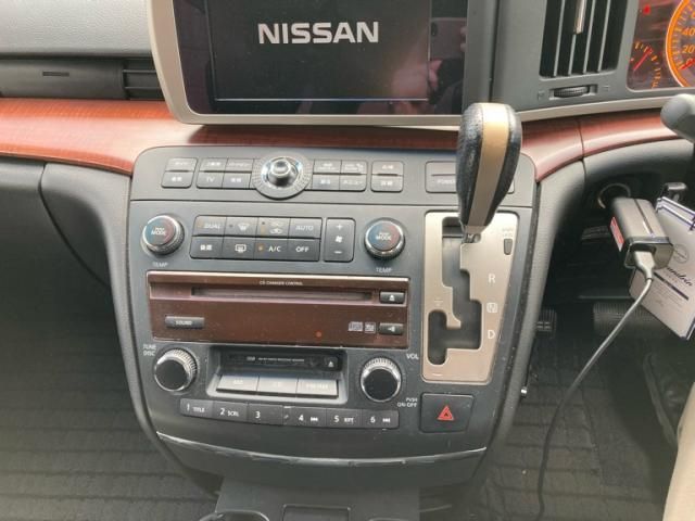 NISSAN ELGRAND 2006 Image 31