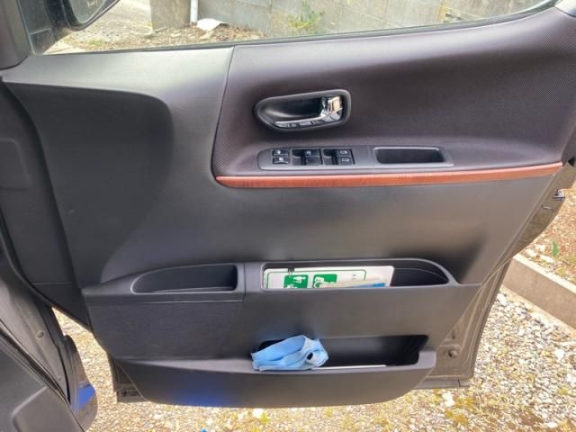 NISSAN ELGRAND 2006 Image 31