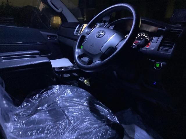 TOYOTA HIACE VAN 2WD 2017 Image 31