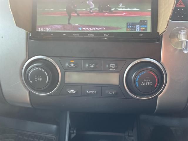 NISSAN TIIDA 2009 Image 31