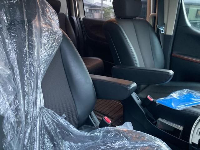 NISSAN ELGRAND 2007 Image 31