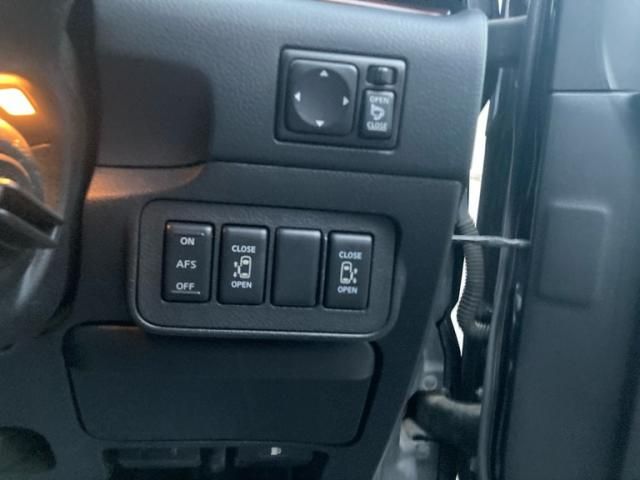 NISSAN ELGRAND 2007 Image 31