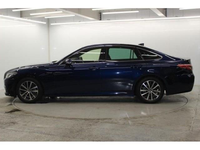 TOYOTA CROWN SEDAN HYBRID 2018 Image 31