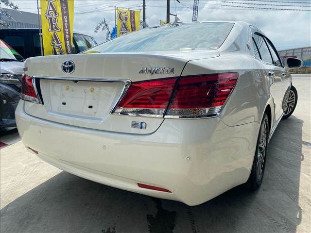 TOYOTA CROWN MAJESTA HYBRID 2014 Image 31