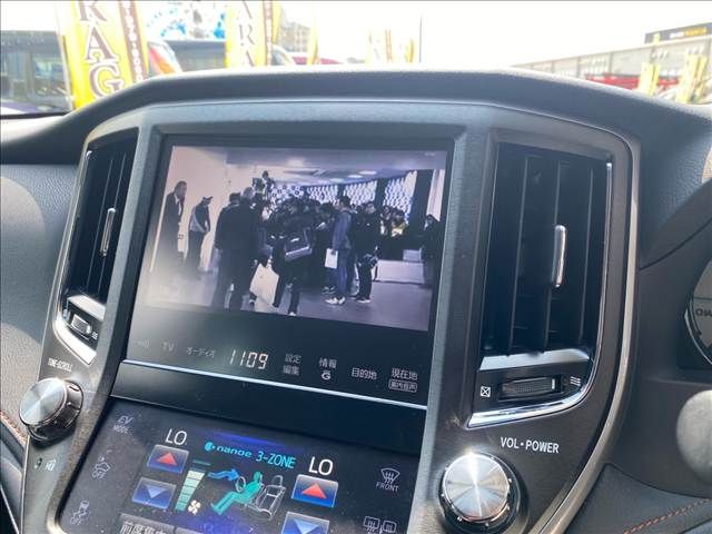 TOYOTA CROWN MAJESTA HYBRID 2014 Image 31