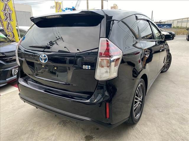 TOYOTA PRIUS ALPHA 2015 Image 31