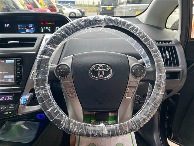 TOYOTA PRIUS ALPHA 2015 Image 31