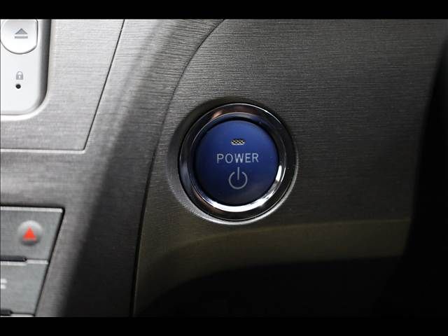 TOYOTA PRIUS 2012 Image 31