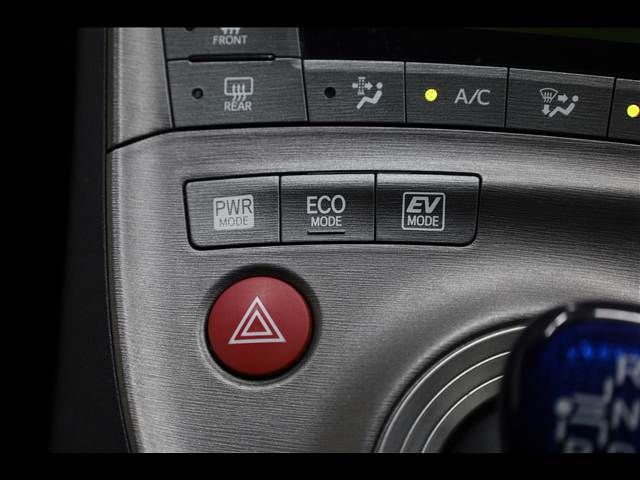 TOYOTA PRIUS 2012 Image 31