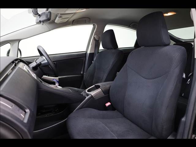 TOYOTA PRIUS 2012 Image 31