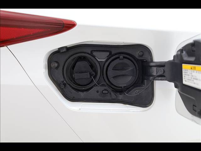 TOYOTA PRIUS PHV 2021 Image 31