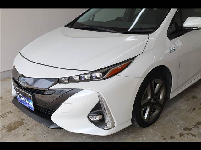 TOYOTA PRIUS PHV 2021 Image 31